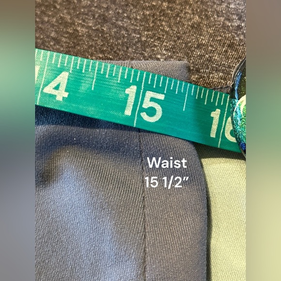 Avia Active Colorblock Performance Capri Leggings Large 12/14 Exercise Pants - Picture 10 of 16